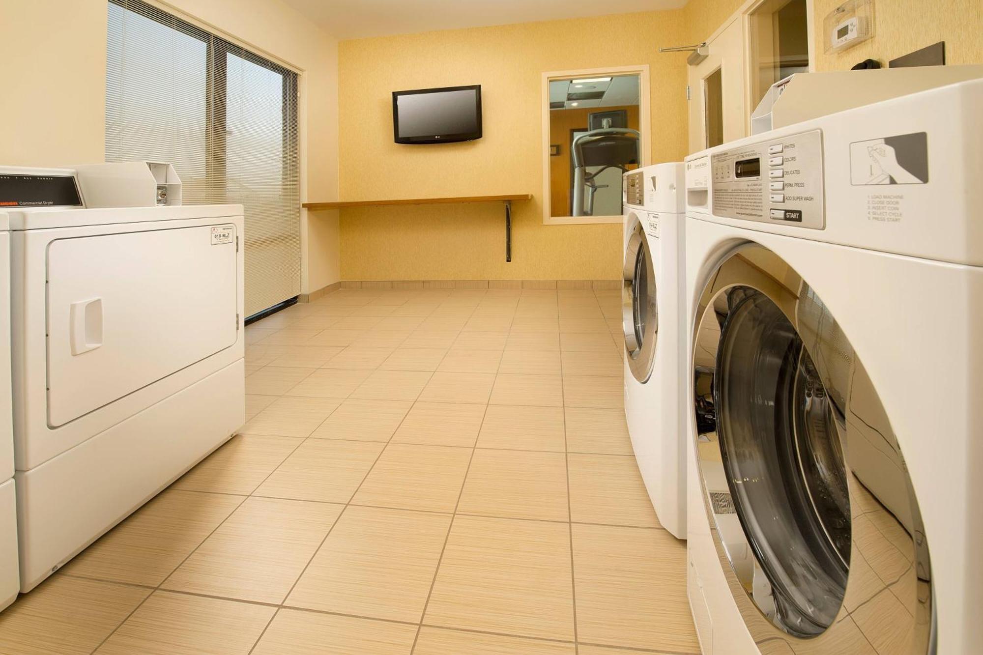 Towneplace Suites By Marriott Eagle Pass Bagian luar foto